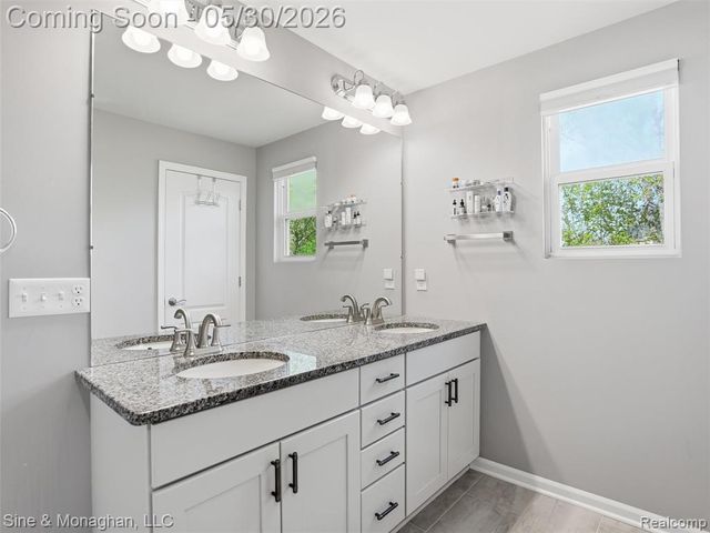 24827 Ivy, Novi, MI 48375