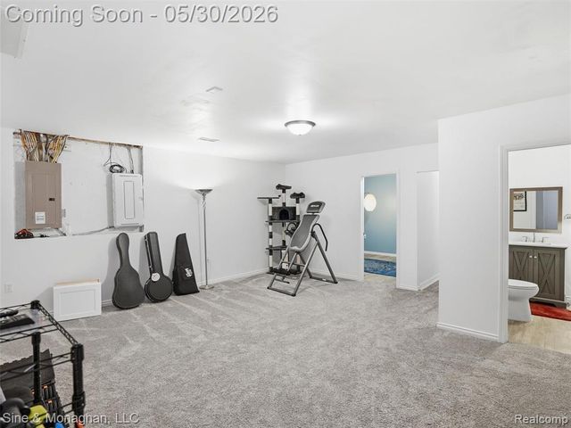 24827 Ivy, Novi, MI 48375