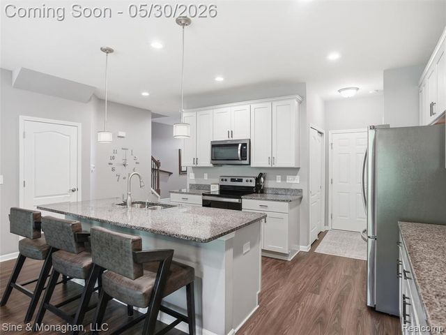 24827 Ivy, Novi, MI 48375