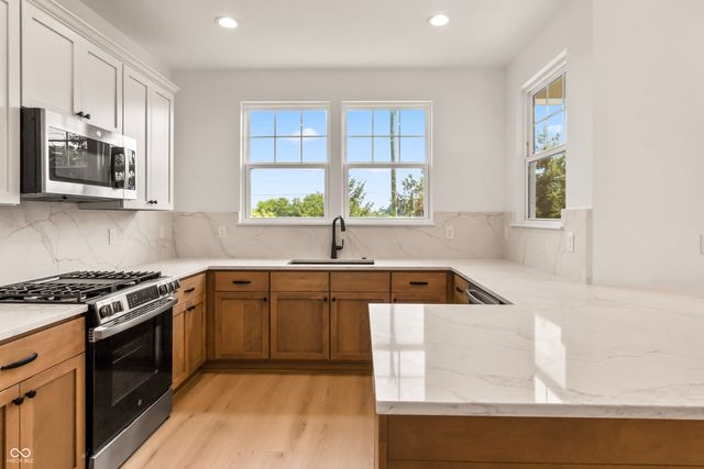 15407 Mystic Rock Drive, Carmel, IN 46033