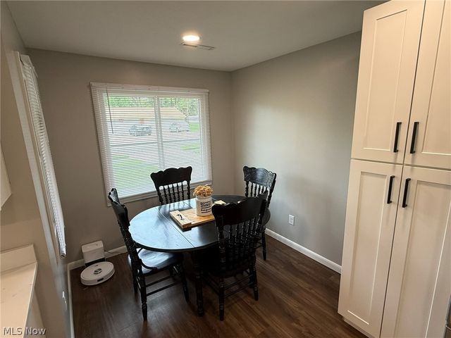 837 Oak Street NW, New Philadelphia, OH 44663