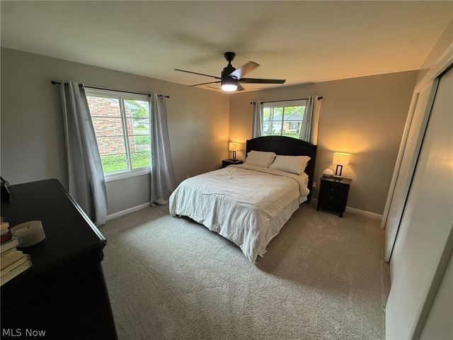 837 Oak Street NW, New Philadelphia, OH 44663