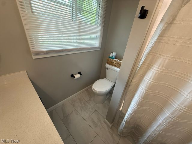 837 Oak Street NW, New Philadelphia, OH 44663