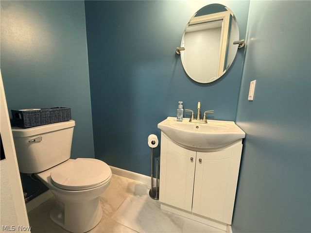 837 Oak Street NW, New Philadelphia, OH 44663