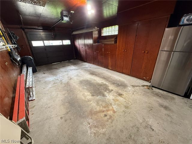 837 Oak Street NW, New Philadelphia, OH 44663