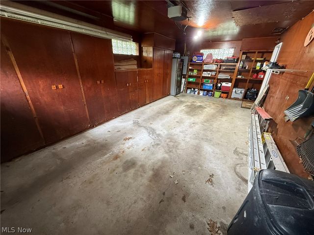 837 Oak Street NW, New Philadelphia, OH 44663