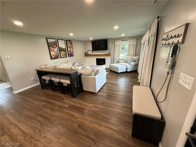 837 Oak Street NW, New Philadelphia, OH 44663