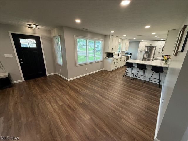 837 Oak Street NW, New Philadelphia, OH 44663