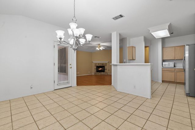 2100 Desco DR, Austin, TX 78748