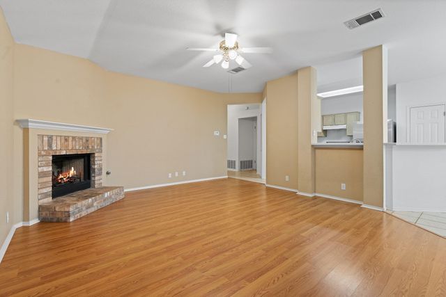 2100 Desco DR, Austin, TX 78748