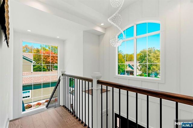 44 Crestwood Drive, Glen Rock, NJ 07452