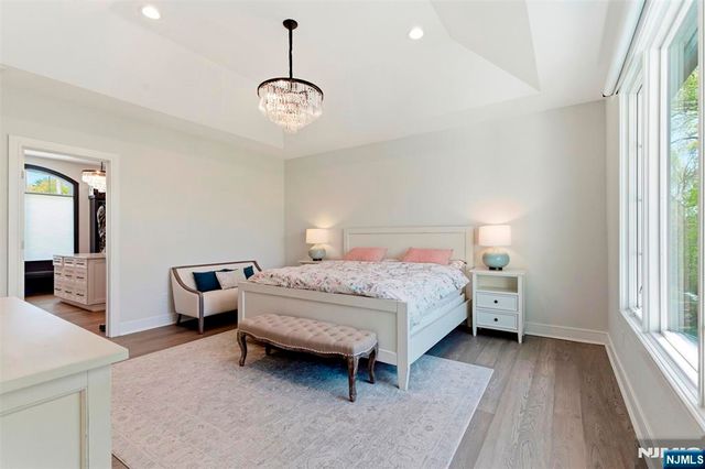 44 Crestwood Drive, Glen Rock, NJ 07452