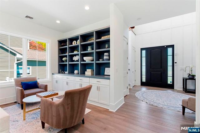 44 Crestwood Drive, Glen Rock, NJ 07452