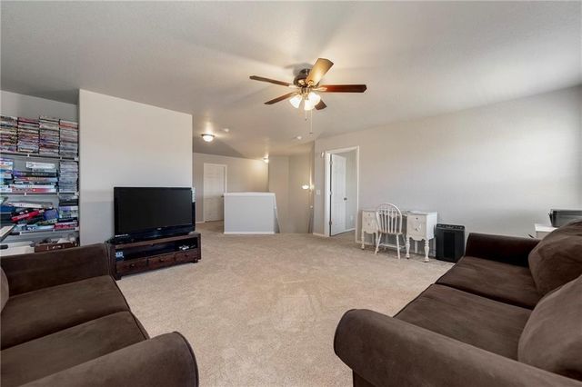 5005 W Bay Court, Rogers, AR 72758
