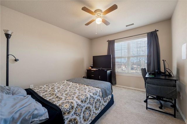 5005 W Bay Court, Rogers, AR 72758