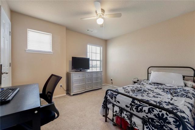 5005 W Bay Court, Rogers, AR 72758