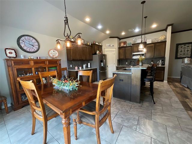 1792 Doc Bar Avenue, Blanchard, OK 73010