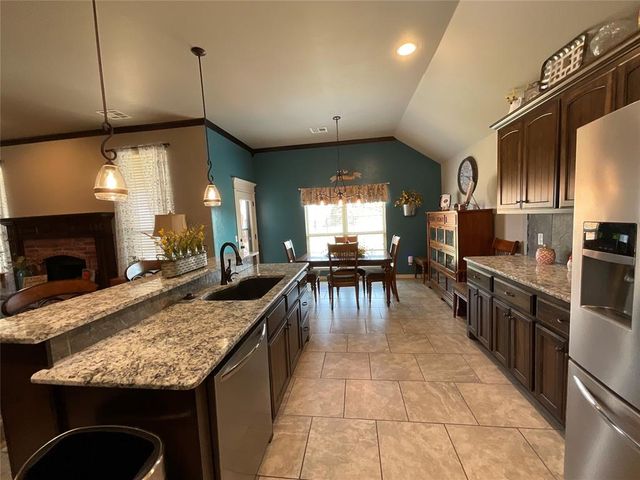 1792 Doc Bar Avenue, Blanchard, OK 73010