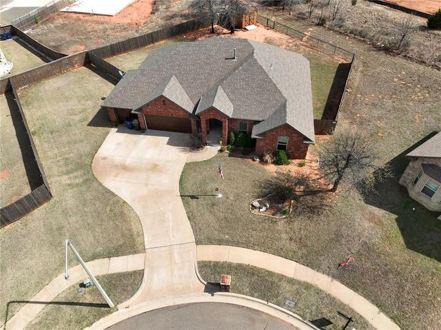 1792 Doc Bar Avenue, Blanchard, OK 73010