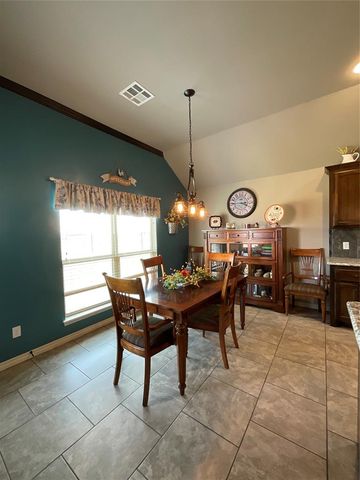 1792 Doc Bar Avenue, Blanchard, OK 73010