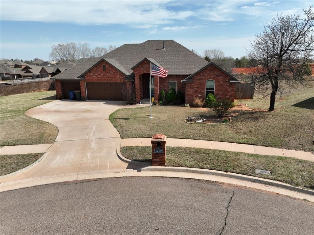 1792 Doc Bar Avenue, Blanchard, OK 73010