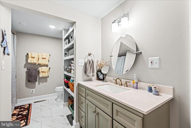 604 STRATFORD CIR, Locust Grove, VA 22508