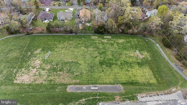 604 STRATFORD CIR, Locust Grove, VA 22508