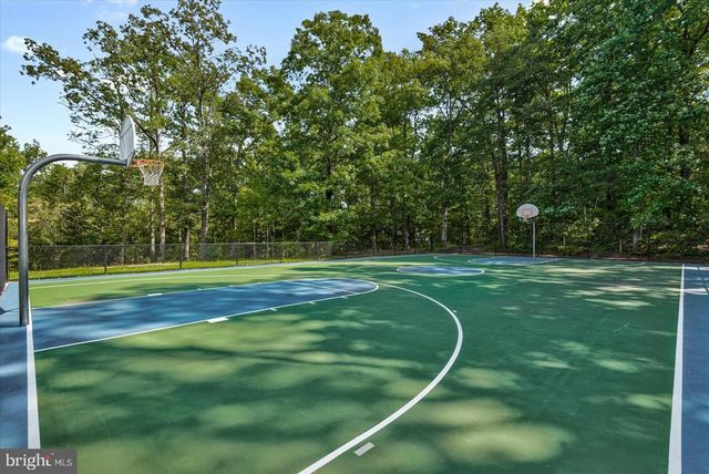 604 STRATFORD CIR, Locust Grove, VA 22508