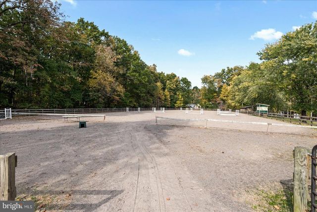 604 STRATFORD CIR, Locust Grove, VA 22508