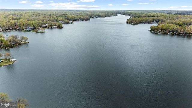 604 STRATFORD CIR, Locust Grove, VA 22508