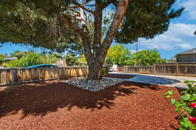 1348 Sevier Avenue, Menlo Park, CA 94025