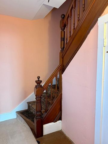 178 Thompson St, New Bedford, MA 02740