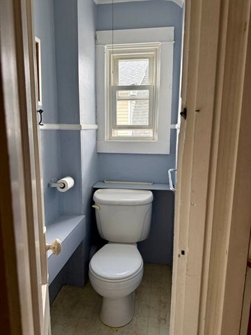 178 Thompson St, New Bedford, MA 02740