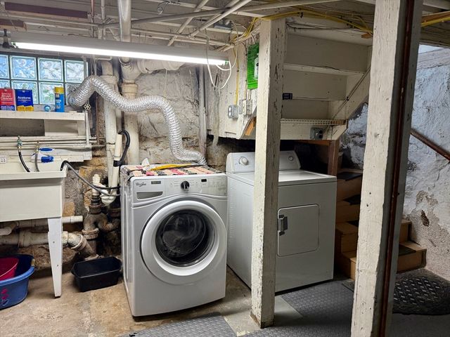 178 Thompson St, New Bedford, MA 02740