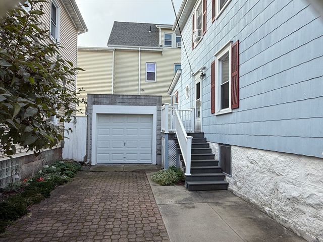 178 Thompson St, New Bedford, MA 02740
