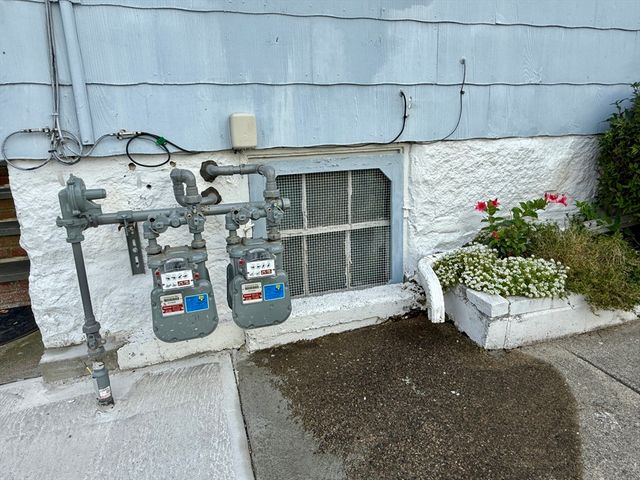 178 Thompson St, New Bedford, MA 02740