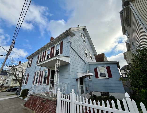 178 Thompson St, New Bedford, MA 02740