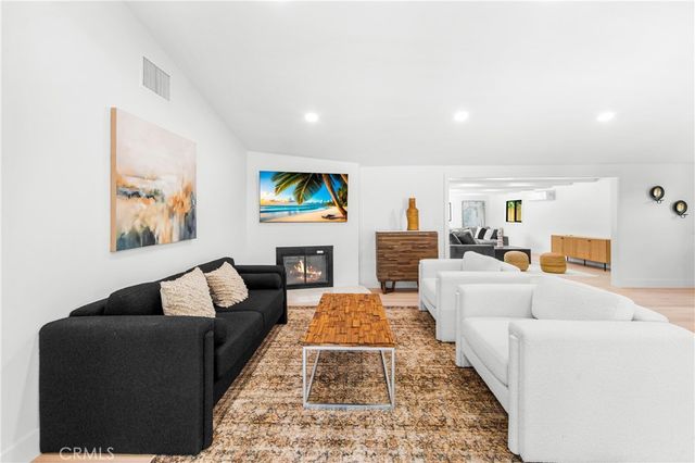 213 Wellesley, Costa Mesa, CA 92626