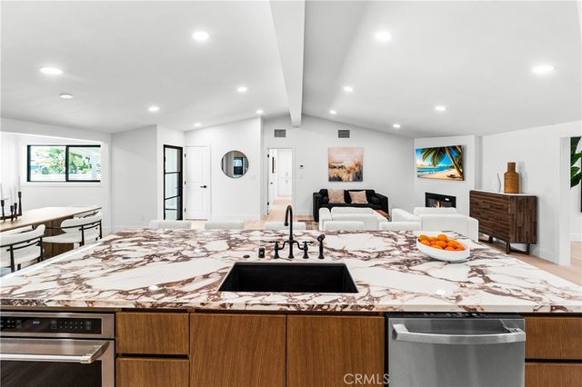 213 Wellesley, Costa Mesa, CA 92626