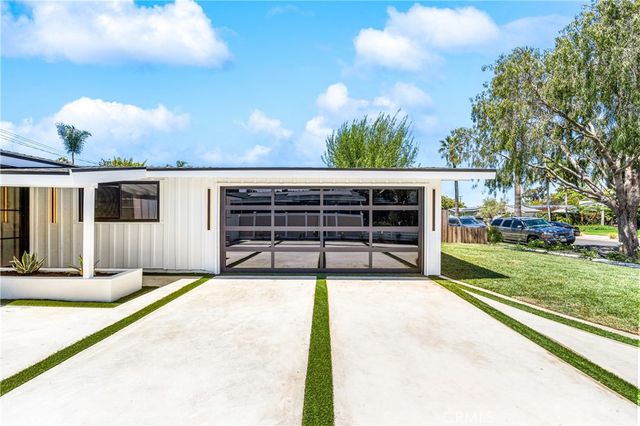 213 Wellesley, Costa Mesa, CA 92626