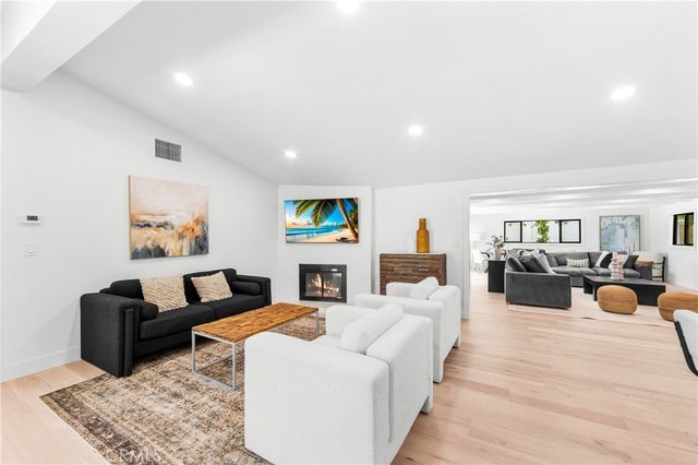 213 Wellesley, Costa Mesa, CA 92626