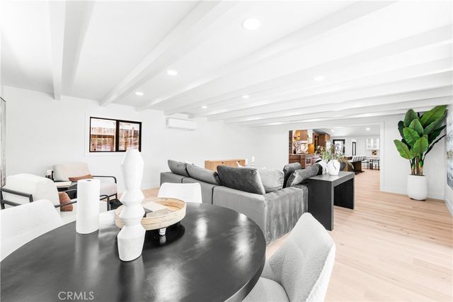 213 Wellesley, Costa Mesa, CA 92626
