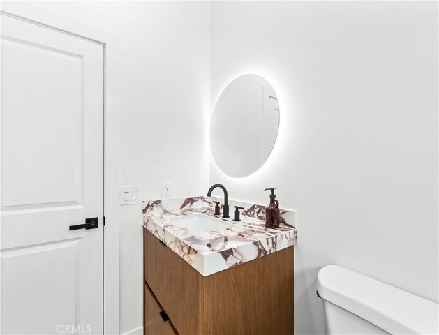 213 Wellesley, Costa Mesa, CA 92626