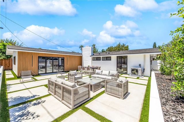 213 Wellesley, Costa Mesa, CA 92626