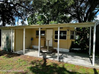 377 W Merritt Avenue, Merritt Island, FL 32952