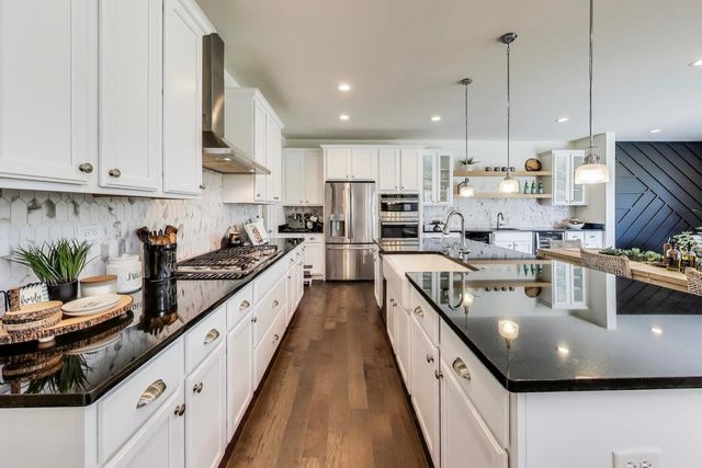 27100 Timber Wood Court, Plainfield, IL 60585