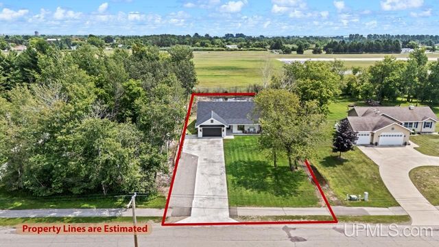 1125 S 30th Street, Escanaba, MI 49829