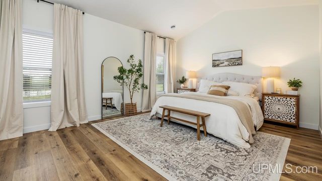 1125 S 30th Street, Escanaba, MI 49829