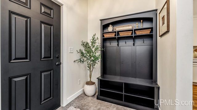 1125 S 30th Street, Escanaba, MI 49829