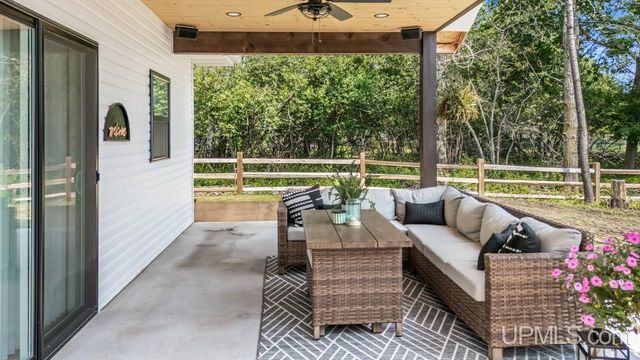 1125 S 30th Street, Escanaba, MI 49829